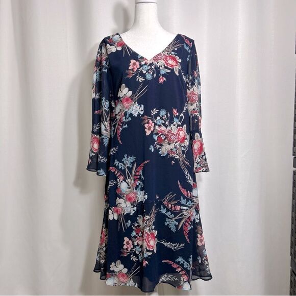 NWT Chaps Dress Women’s Size 10 Navy Chiffon Floral Bell Sleeve Vneck - Picture 1 of 11